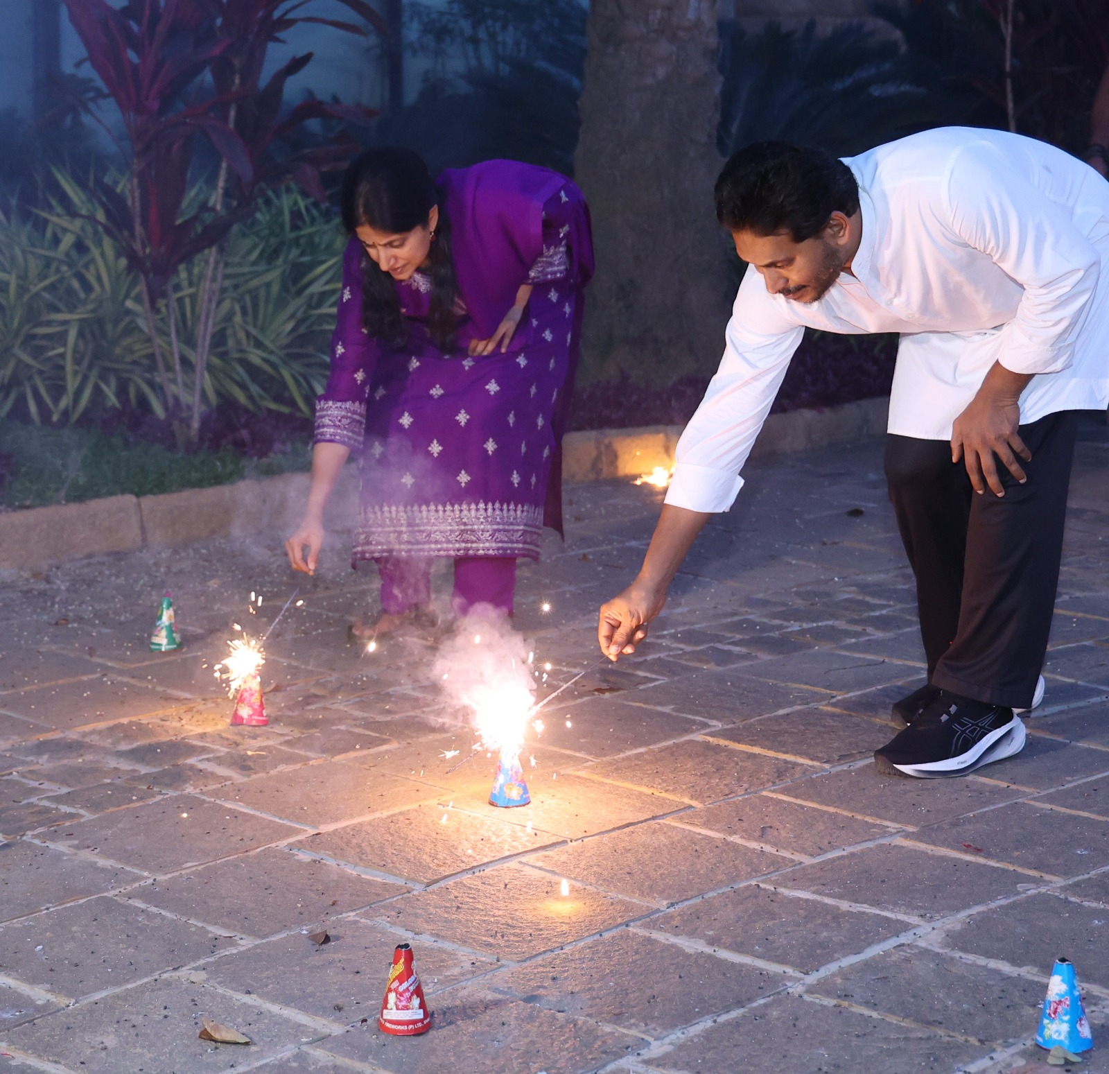 Andhra Pradesh Former CM Y.S. Jagan Mohan Reddy Celebrates Diwali at Yelahanka Residence